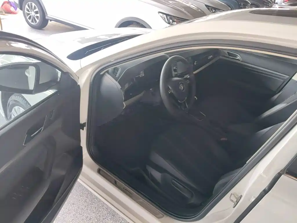 Volkswagen Lavida — миниатюра 16