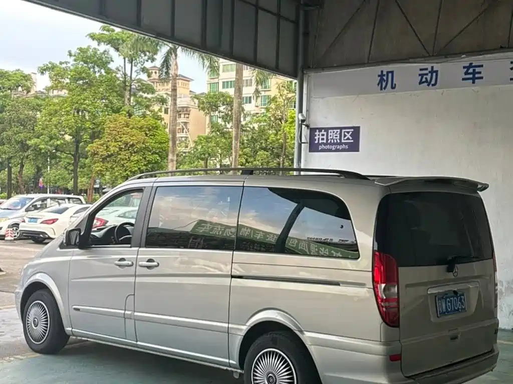 Mercedes-Benz Viano 2011 2.5L