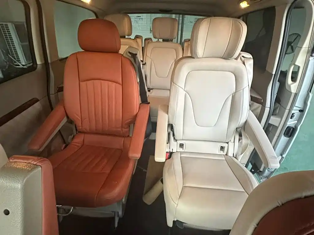 Mercedes-Benz Viano 2011 2.5L