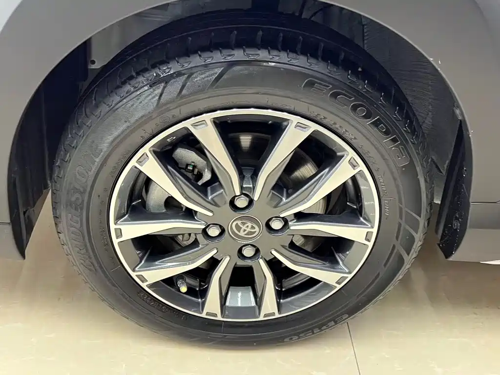 Toyota Yaris L — миниатюра 20