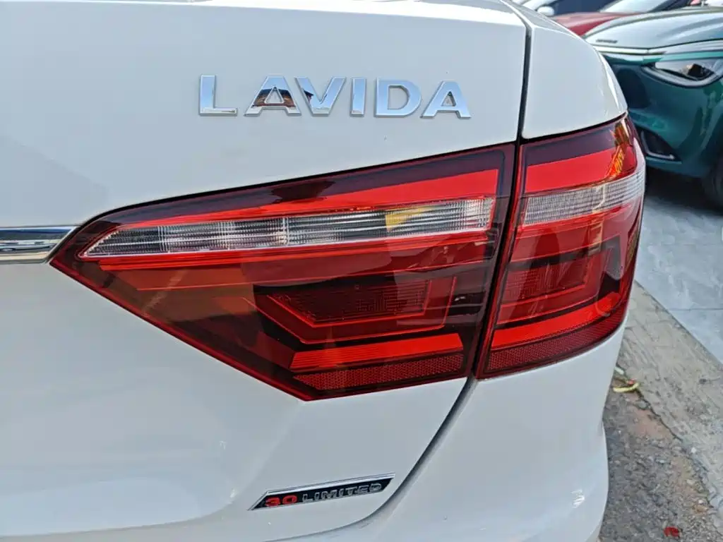 Volkswagen Lavida — миниатюра 8