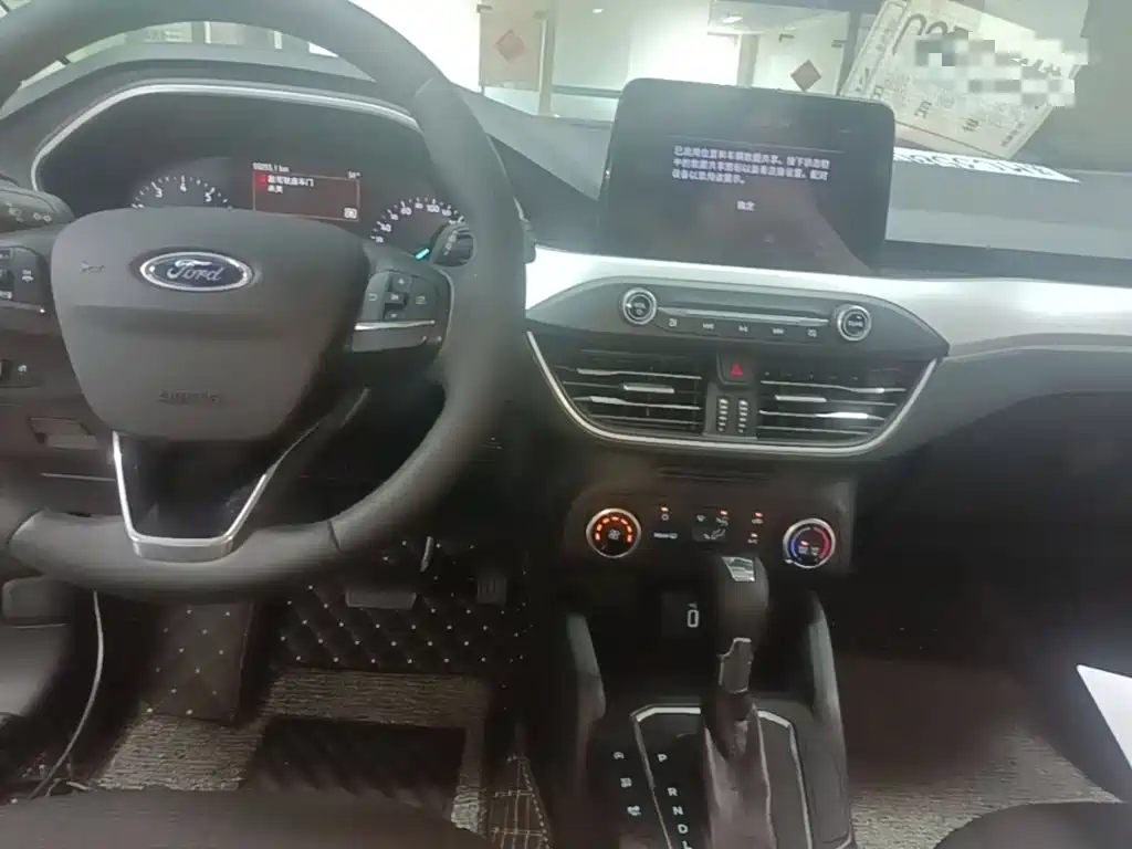 Ford Focus — миниатюра 10