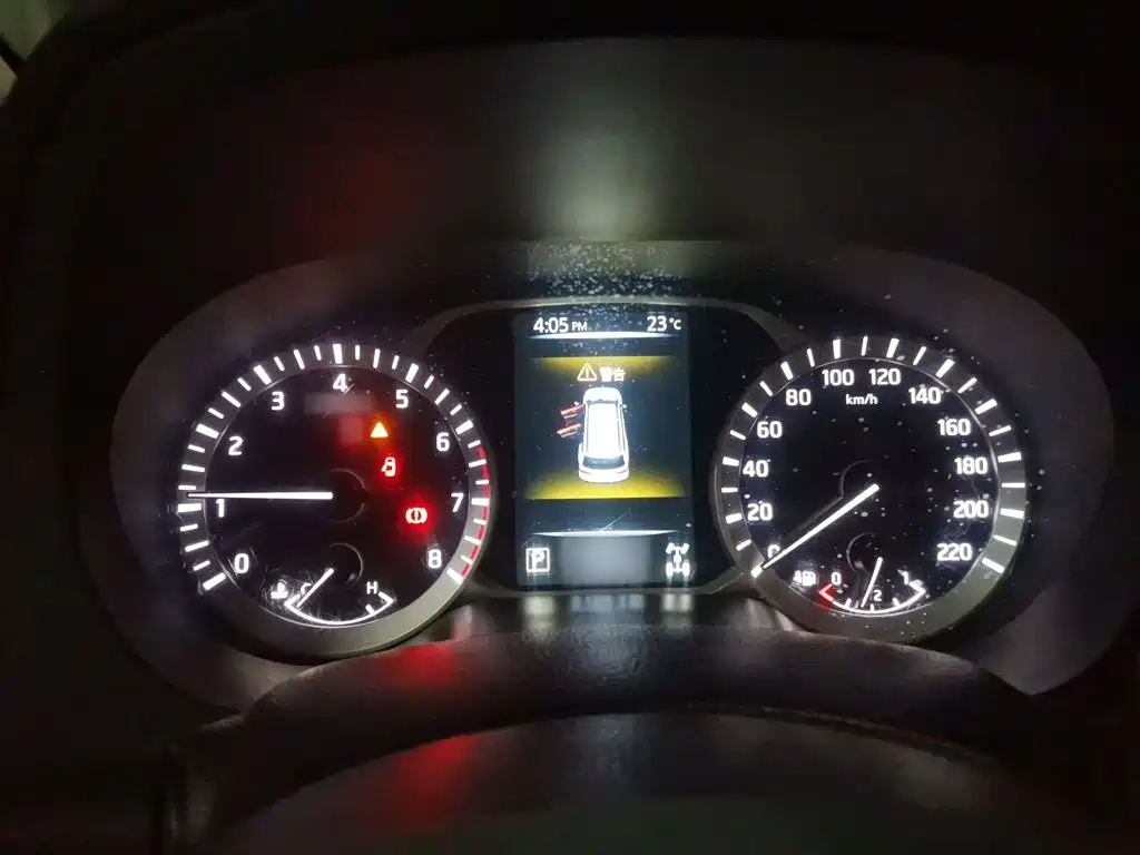 Nissan Terra — миниатюра 4