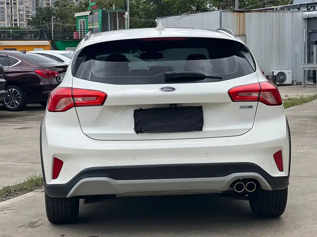 Ford Focus Active — миниатюра 9