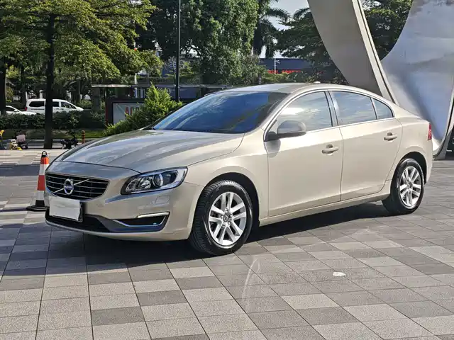 Volvo S60