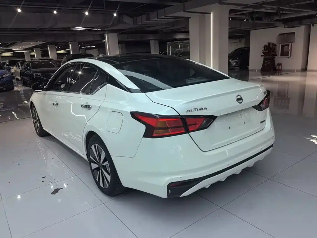 Nissan Teana — миниатюра 5