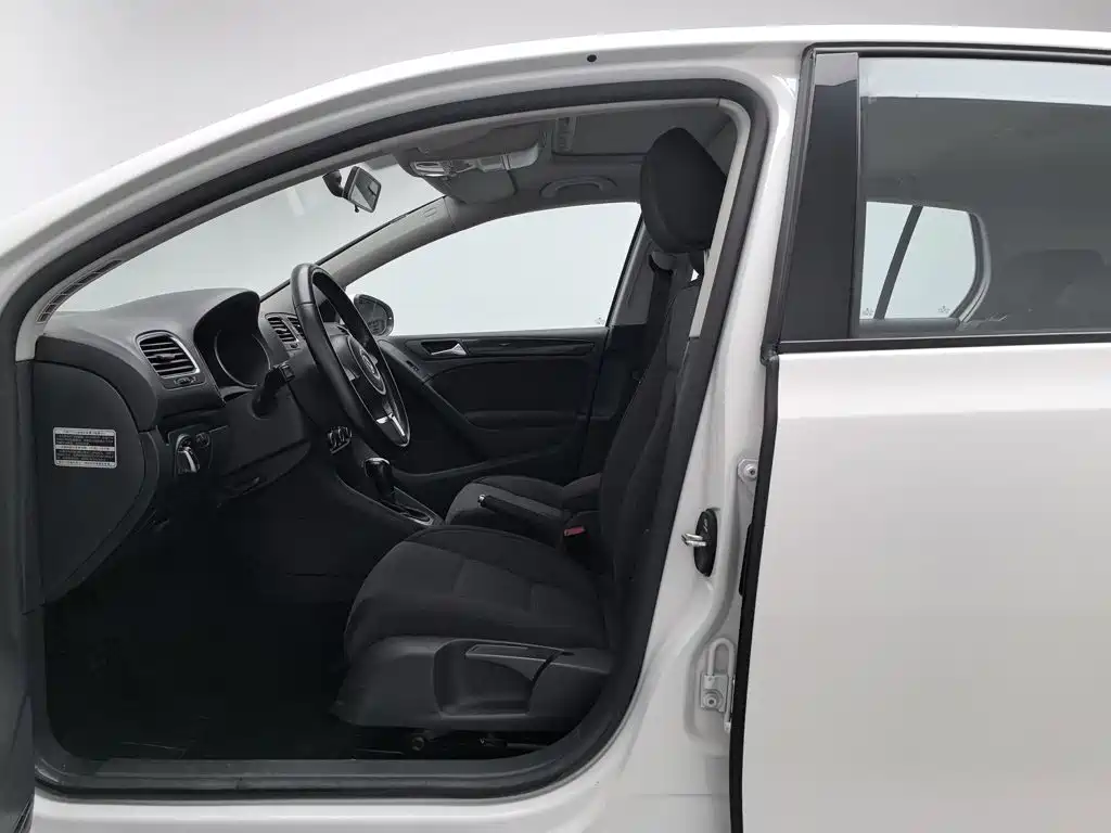 Volkswagen Golf — миниатюра 10
