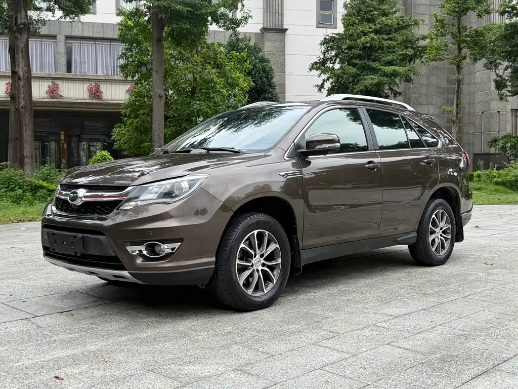 BYD S7
