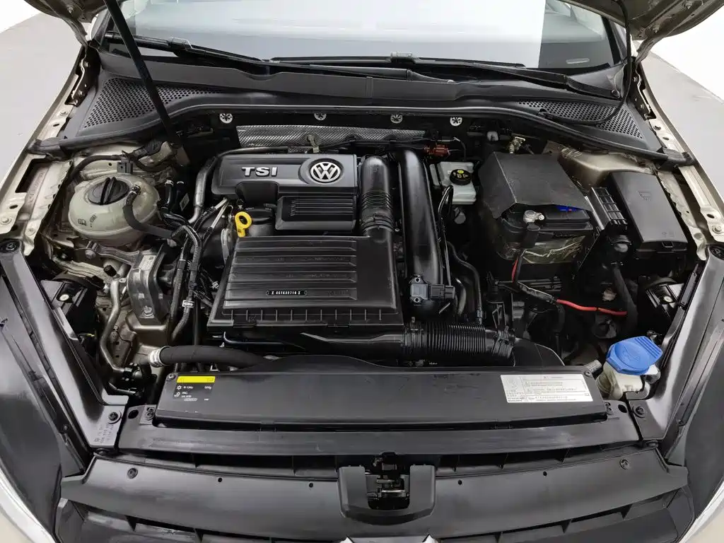 Volkswagen Golf — миниатюра 6