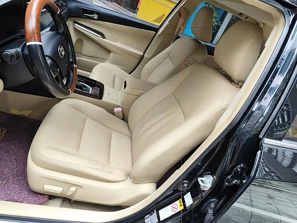 Toyota Camry — миниатюра 15