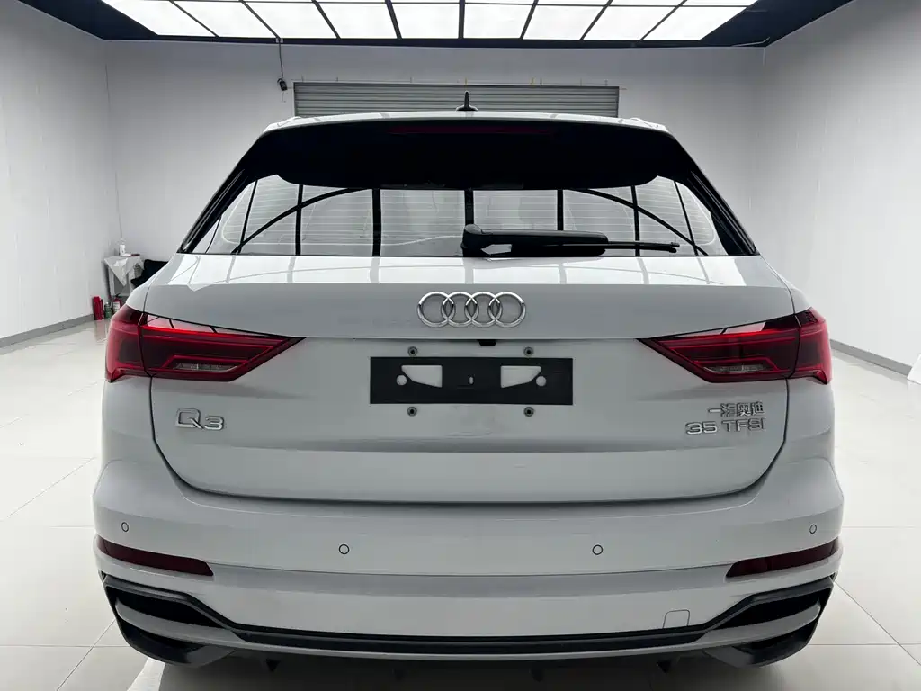 Audi Q3 2022 35 TFSI