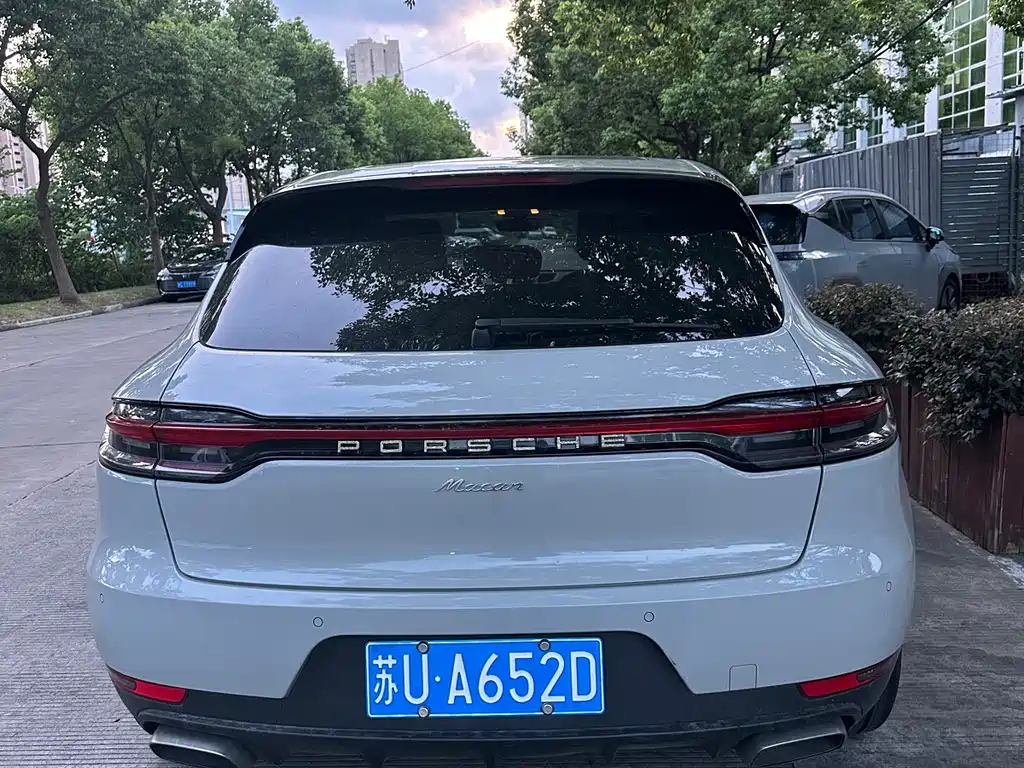 Porsche Macan — миниатюра 6