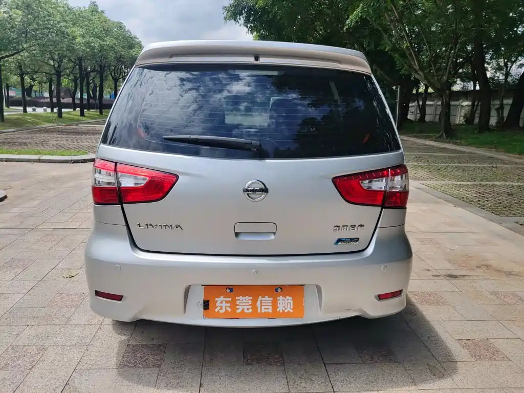 Nissan Livina — миниатюра 7