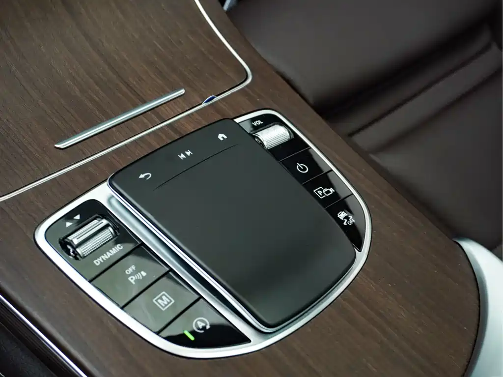 Mercedes-Benz GLC — миниатюра 15