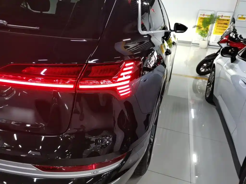 Audi e-tron — миниатюра 8