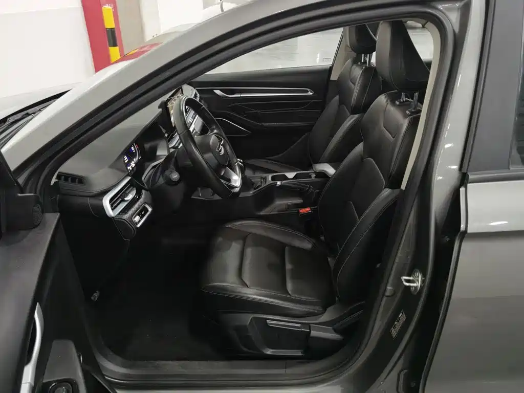 Geely Emgrand — миниатюра 10