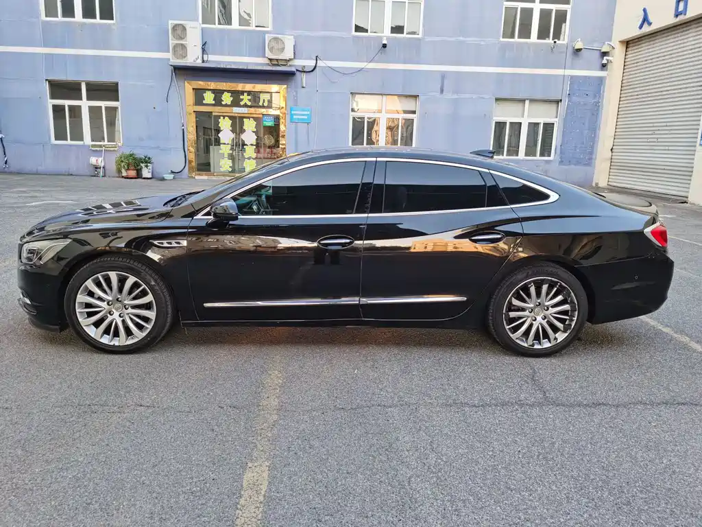 Buick LaCrosse — миниатюра 4