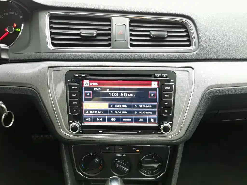 Volkswagen Lavida — миниатюра 12