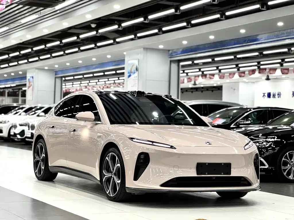 NIO NIO ET5