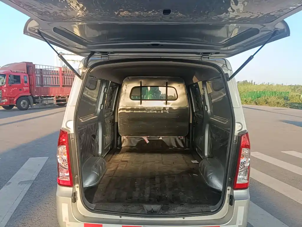 Wuling Rongguang S — миниатюра 19