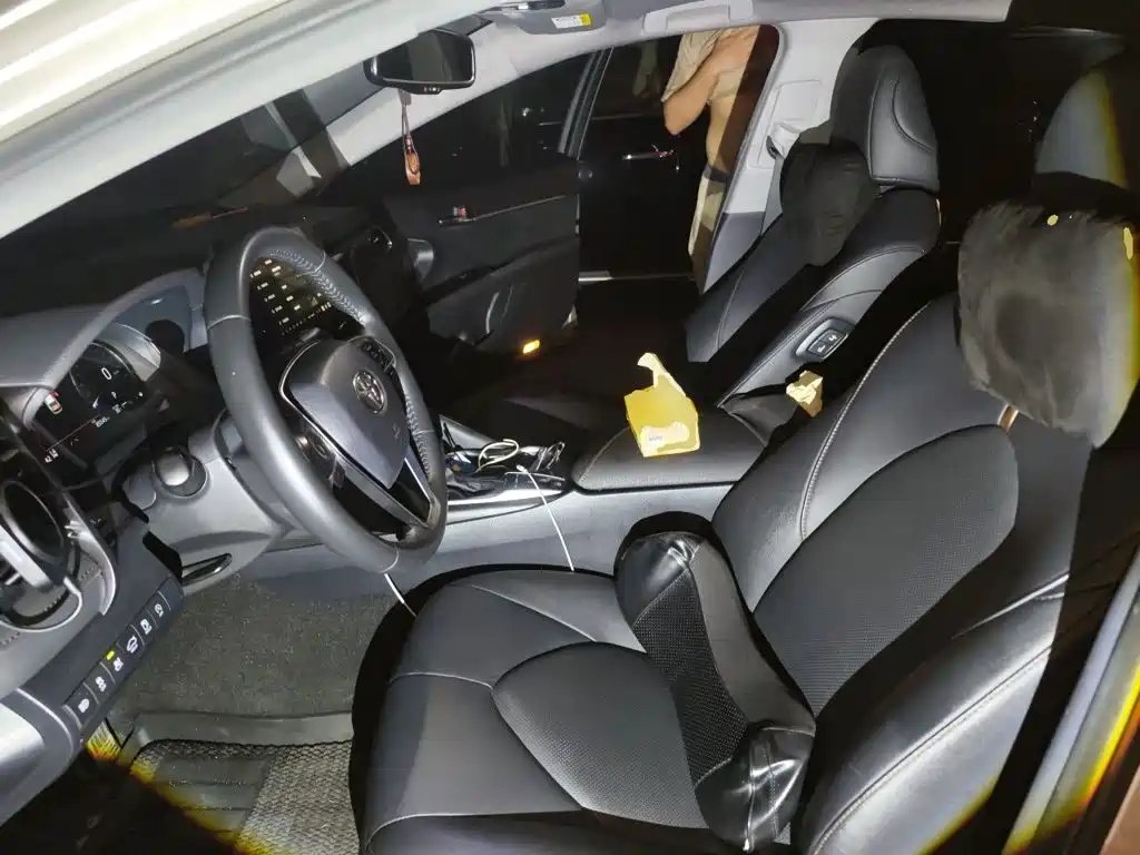 Toyota Camry — миниатюра 16