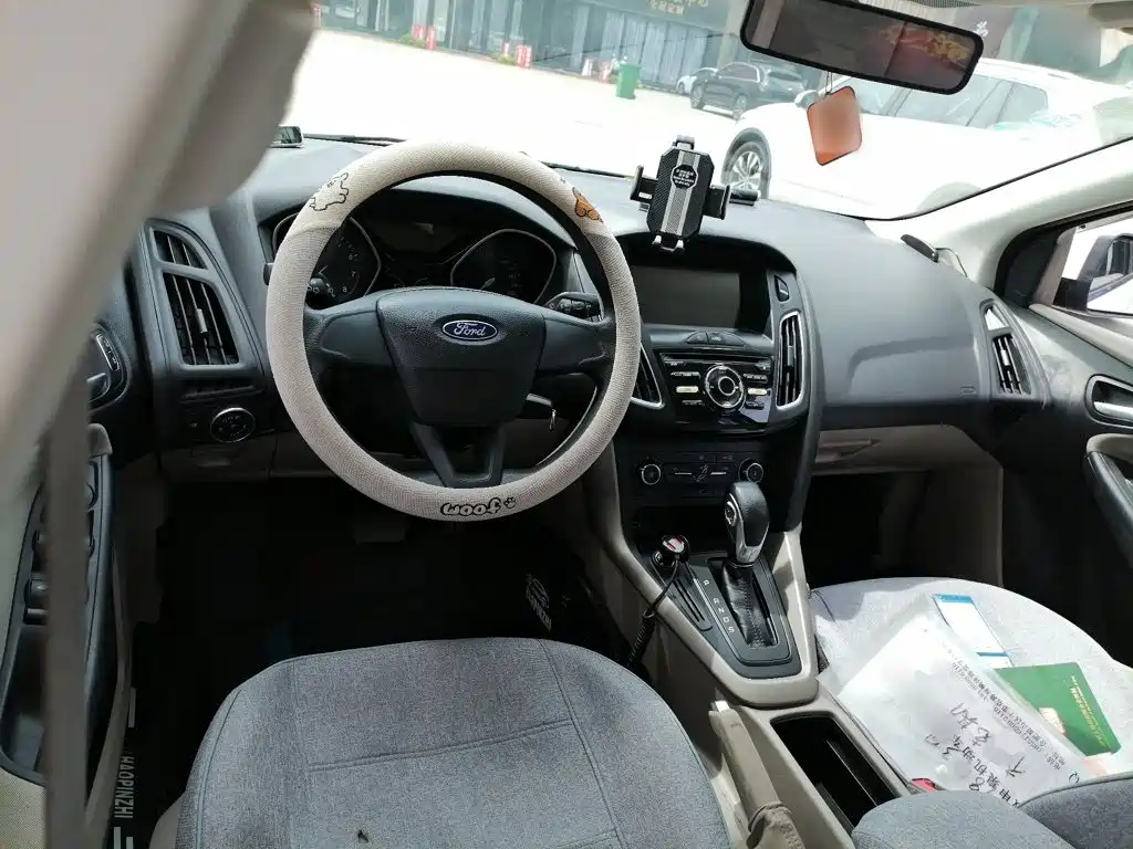 Ford Focus — миниатюра 10