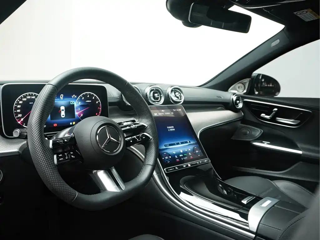 Mercedes-Benz C-Class — миниатюра 8