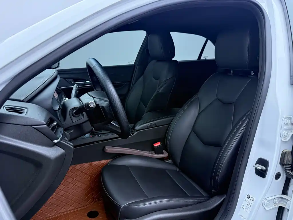 Cadillac CT4 — миниатюра 13