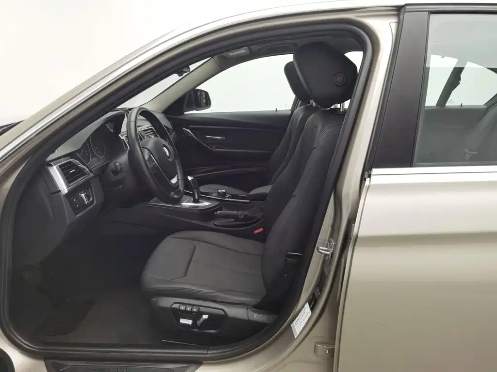 BMW 3 Series — миниатюра 10