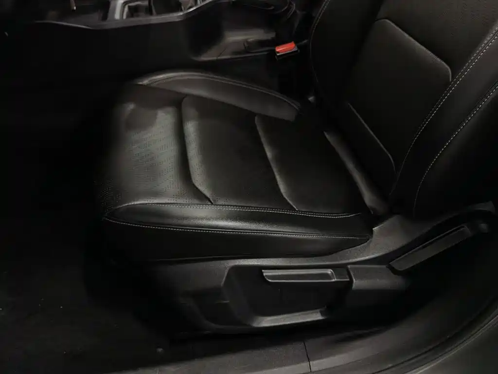 Geely Emgrand — миниатюра 20