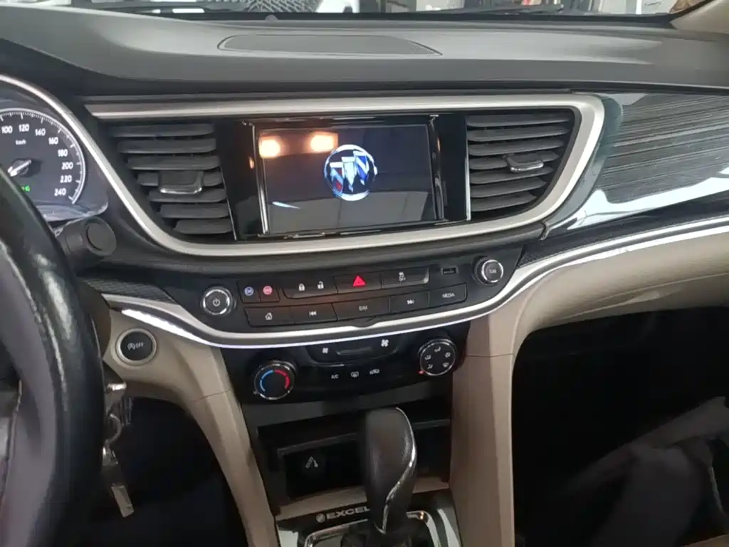 Buick Excelle — миниатюра 10
