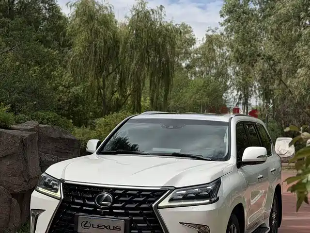 2016 Lexus LX