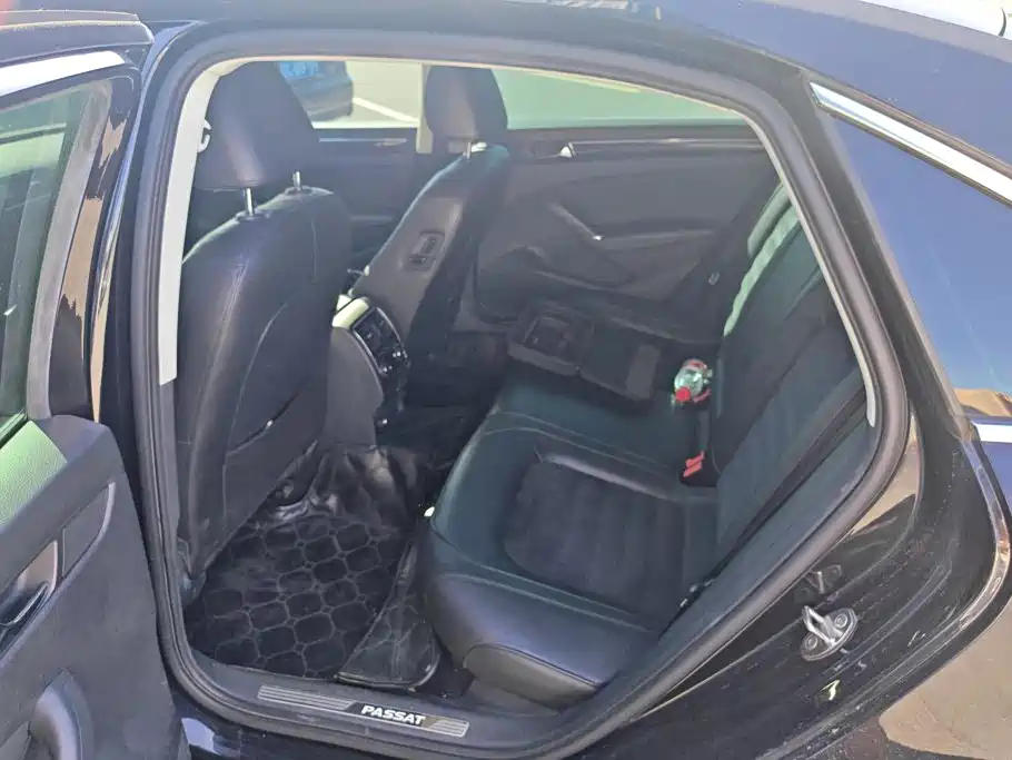 Volkswagen Passat — миниатюра 11