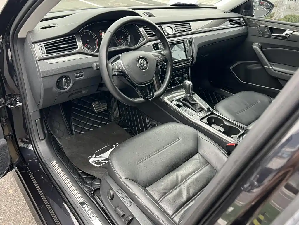 Volkswagen Passat 2017 330TSI DSG
