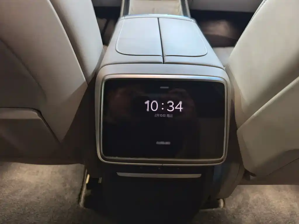 Onvo L90 2025 Ultra мест