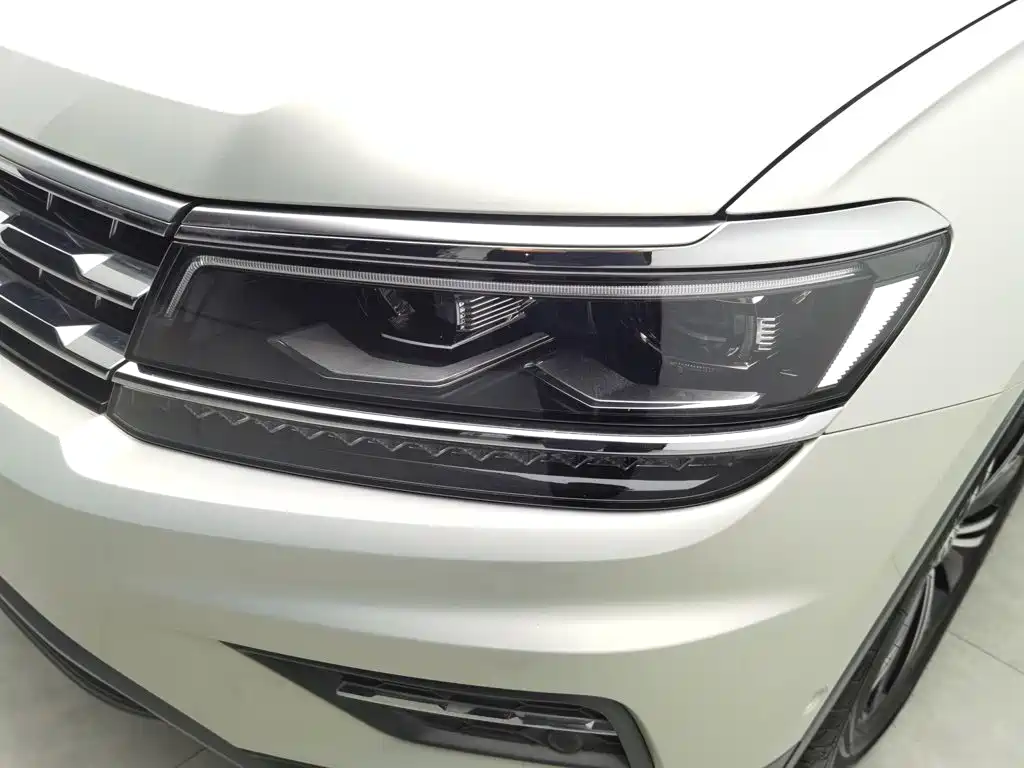 Volkswagen Tiguan L — миниатюра 7