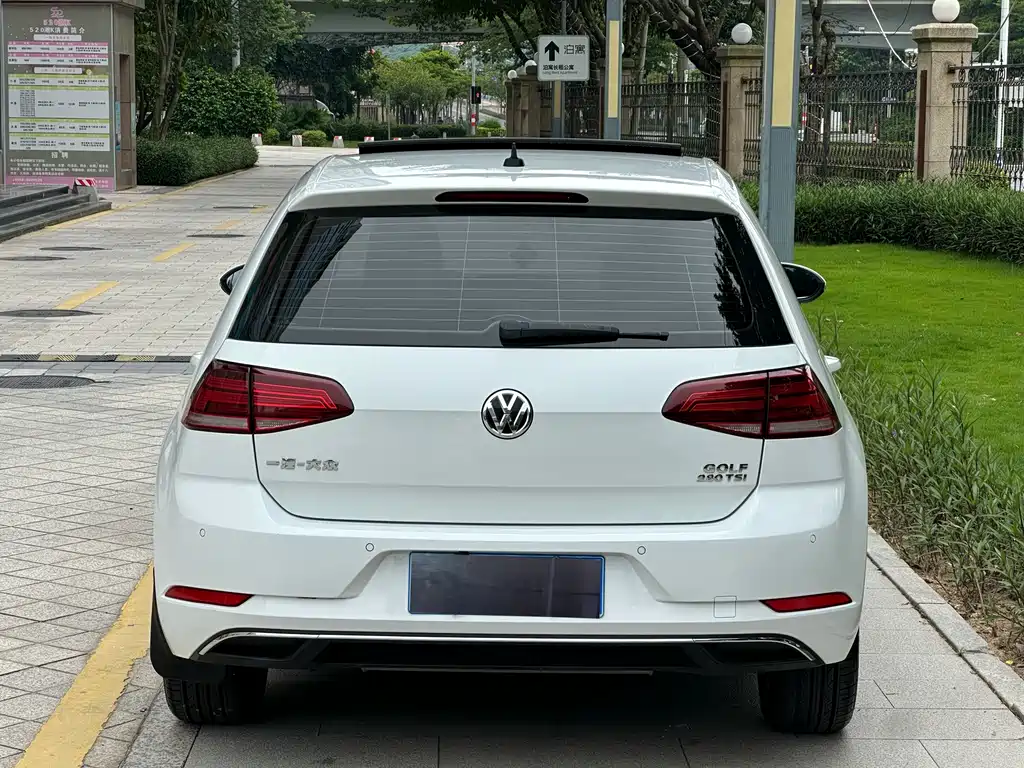 Volkswagen Golf — миниатюра 12