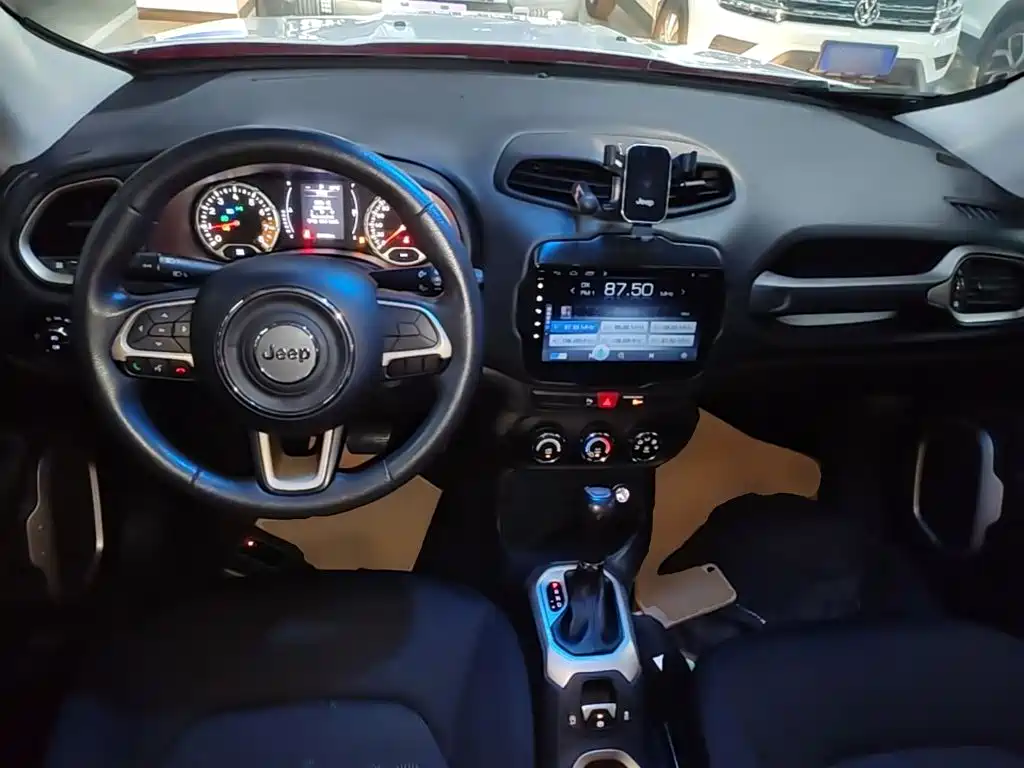 Jeep Renegade — миниатюра 10