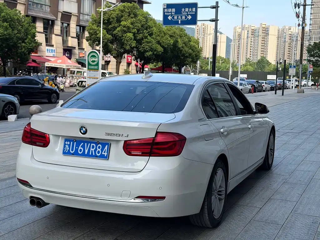 BMW 3 Series — миниатюра 15