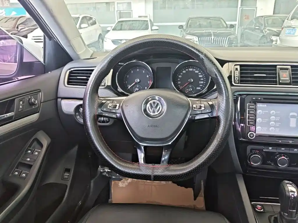 Volkswagen Sagitar — миниатюра 11
