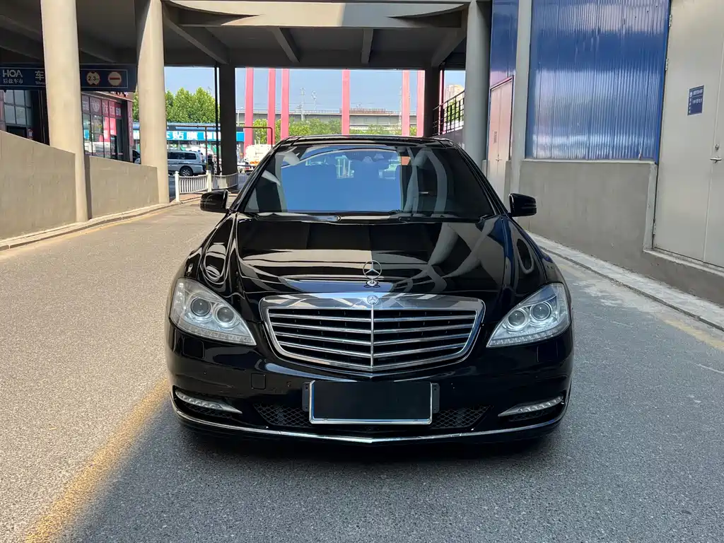 Mercedes-Benz S-Class — миниатюра 2