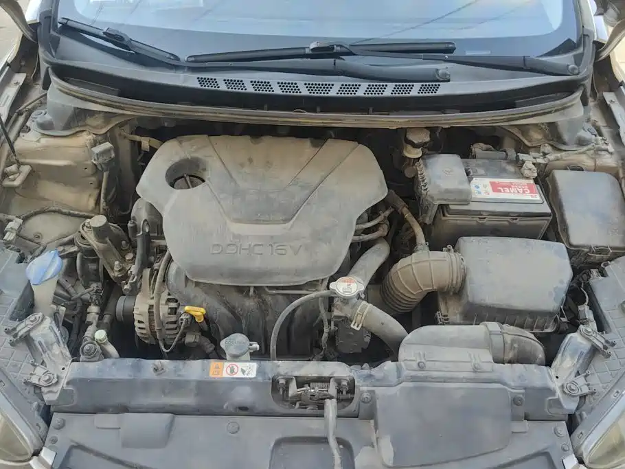 Hyundai Elantra Langdong — миниатюра 10