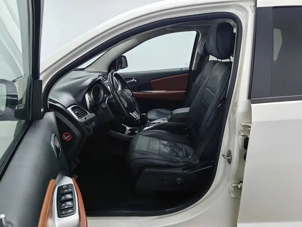 Dodge Journey — миниатюра 10