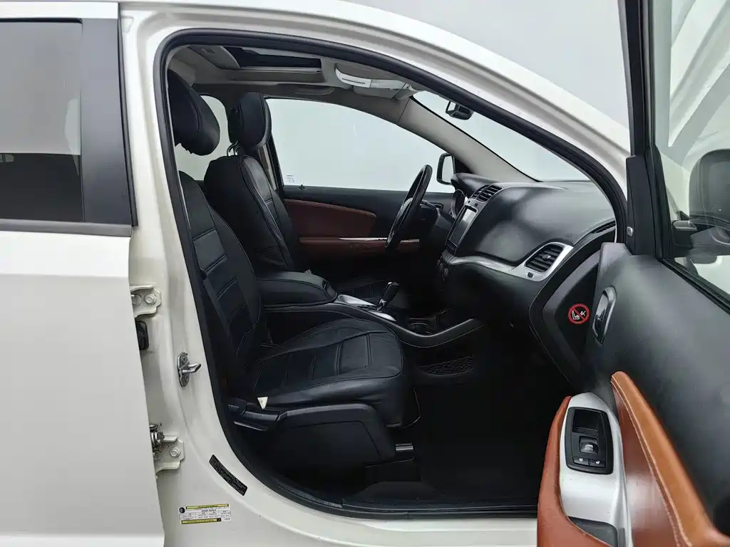 Dodge Journey — миниатюра 23