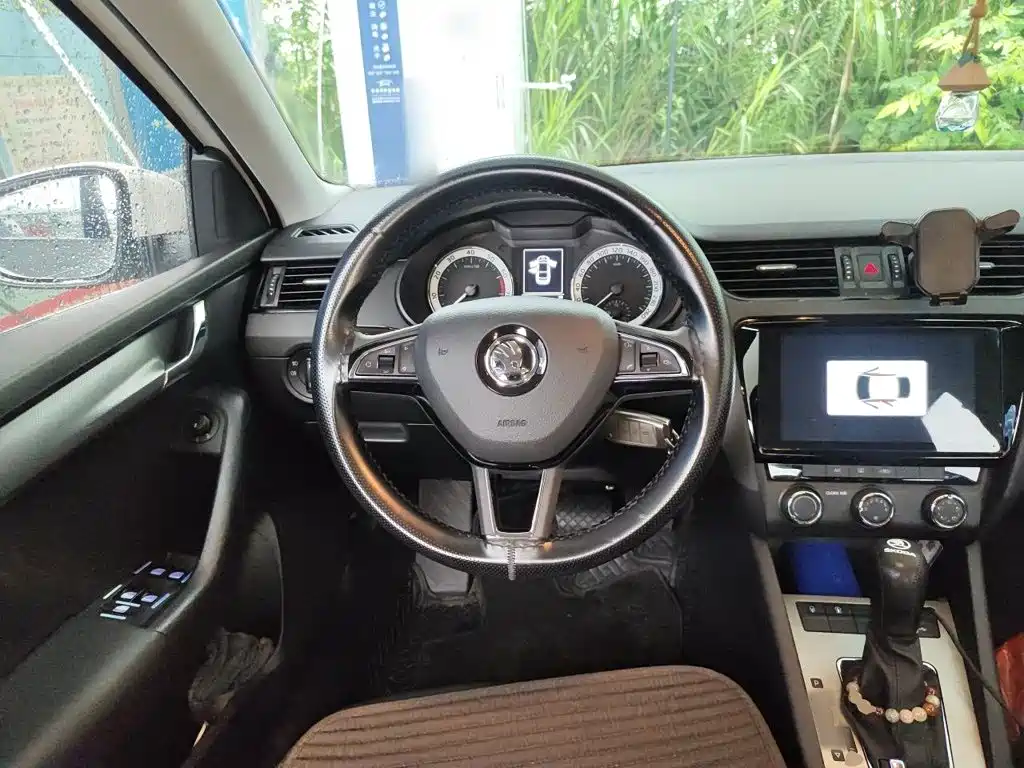 Skoda Octavia — миниатюра 6