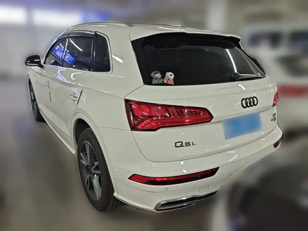 Audi Q5L — миниатюра 9