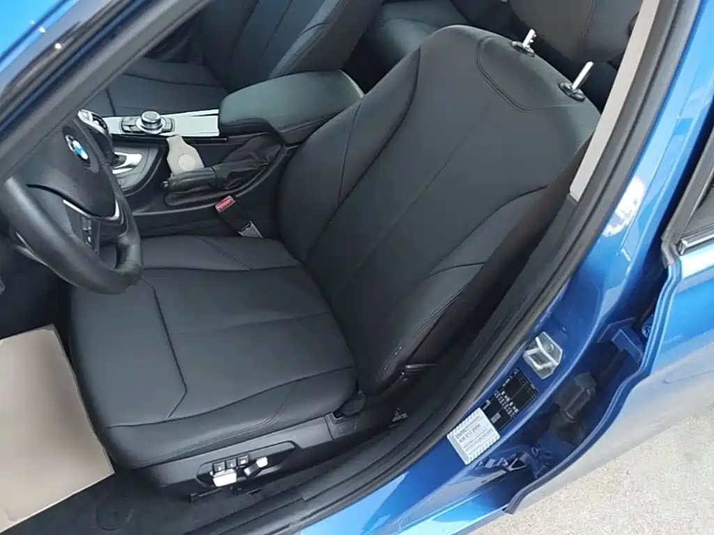 BMW 3 Series — миниатюра 15