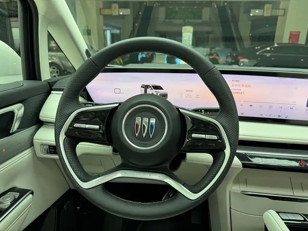 Buick GL8 Hybrid — миниатюра 11