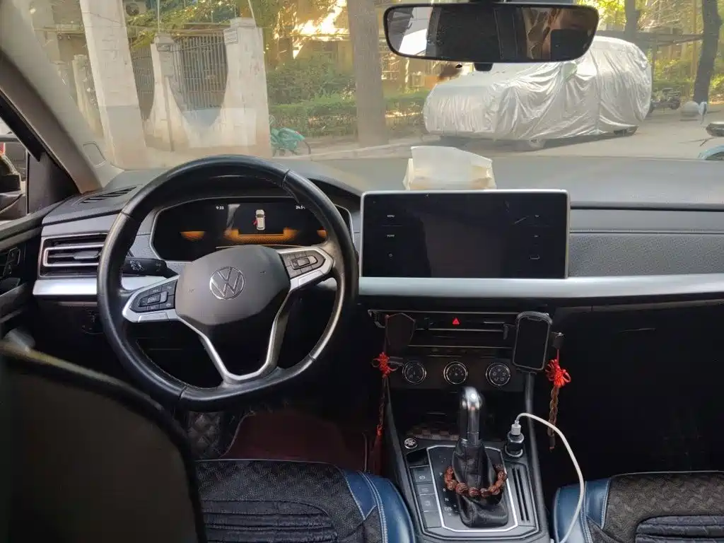 Volkswagen Lavida — миниатюра 3