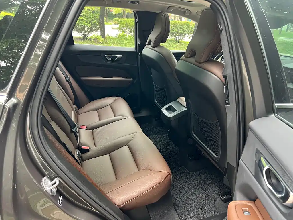 Volvo XC60 — миниатюра 15